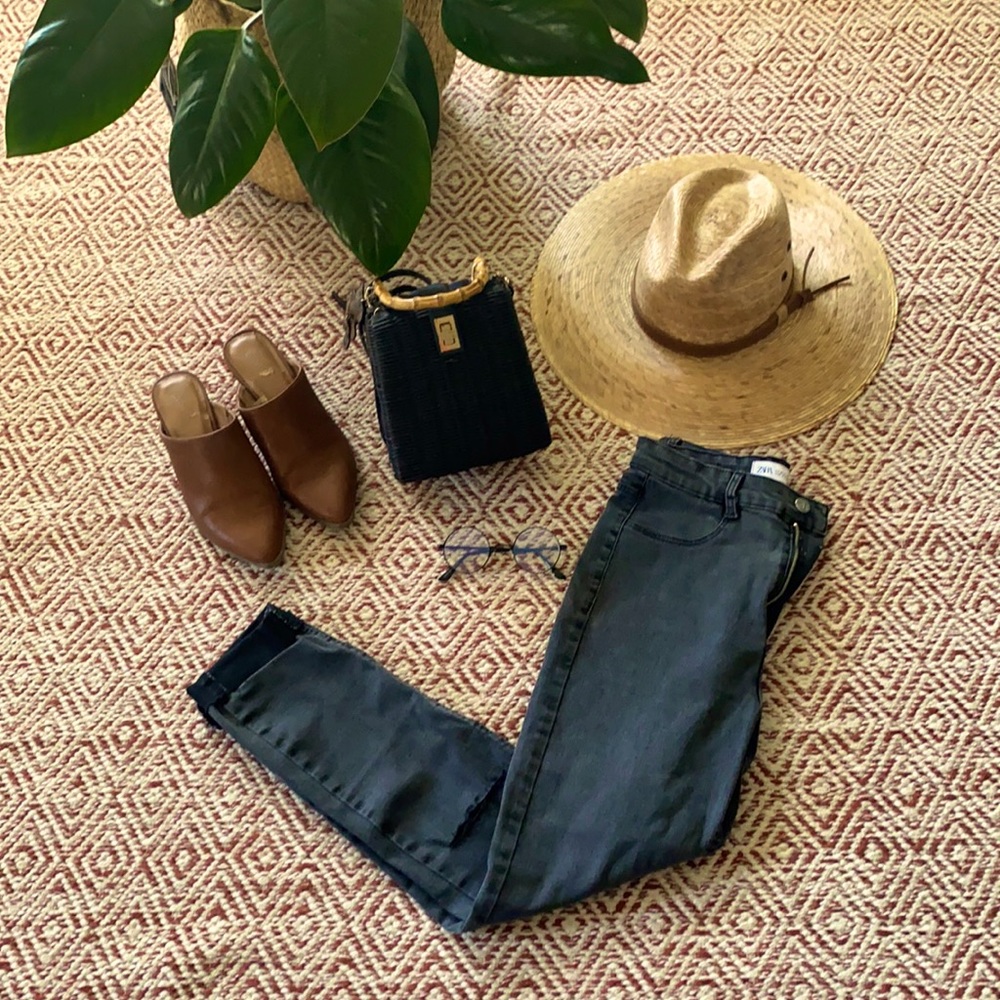 Zara high rise skinny jeans with rips